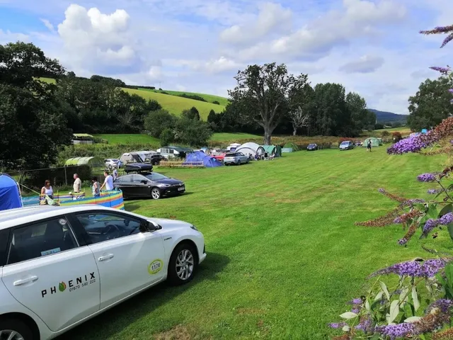 Hunters Lodge Camping, Starcross