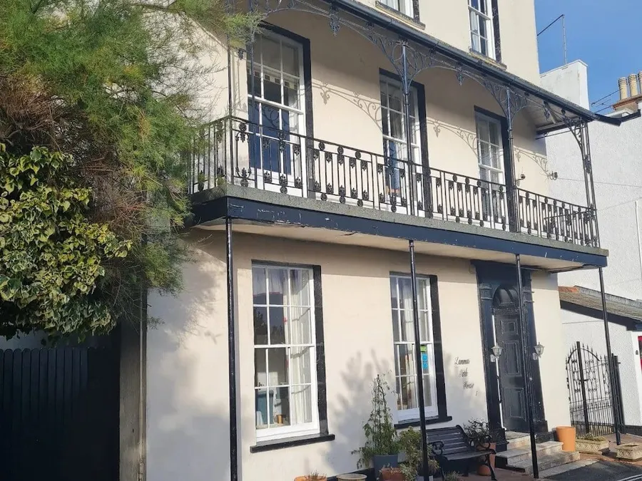 Lammas Park House