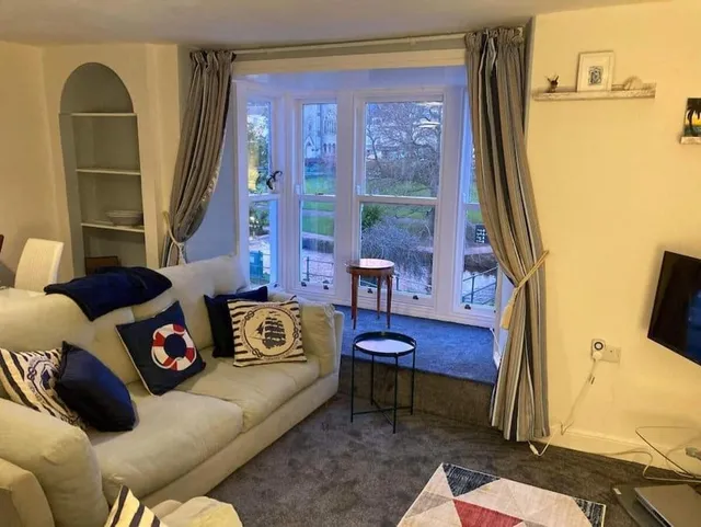 Lawn View Apartment