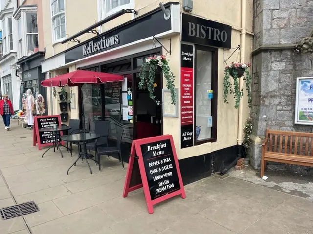 Reflections Bistro