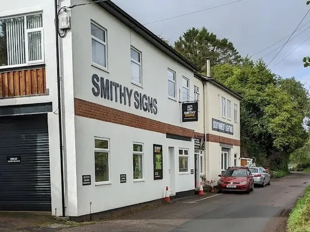 Smithy Signs in Cockwood